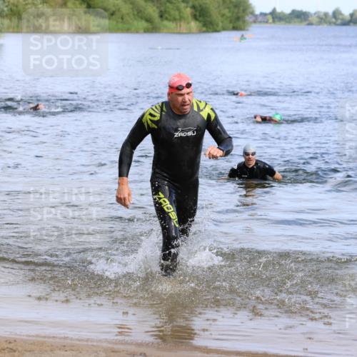 16.06.2024 - 26. Vierlanden-Triathlon Strokosch-Dieckow http://msf.ph/oto/6306254 16.06.2024 09:49:13 Schwimmen 72, 174, 72, 174 meine-sportfotos.de