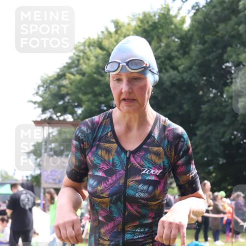16.06.2024 - 26. Vierlanden-Triathlon Lena Gebhardt http://msf.ph/oto/6306275 16.06.2024 11:25:42 Schwimmen 535, 535 meine-sportfotos.de