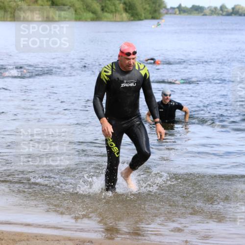 16.06.2024 - 26. Vierlanden-Triathlon Strokosch-Dieckow http://msf.ph/oto/6306288 16.06.2024 09:49:13 Schwimmen 72, 174, 72, 174 meine-sportfotos.de