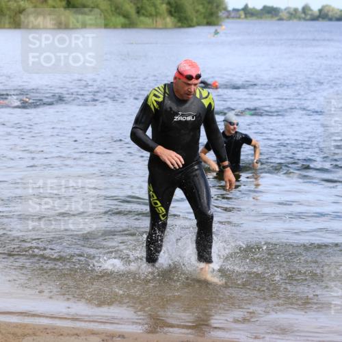 16.06.2024 - 26. Vierlanden-Triathlon Strokosch-Dieckow http://msf.ph/oto/6306305 16.06.2024 09:49:13 Schwimmen 72, 174, 72, 174 meine-sportfotos.de