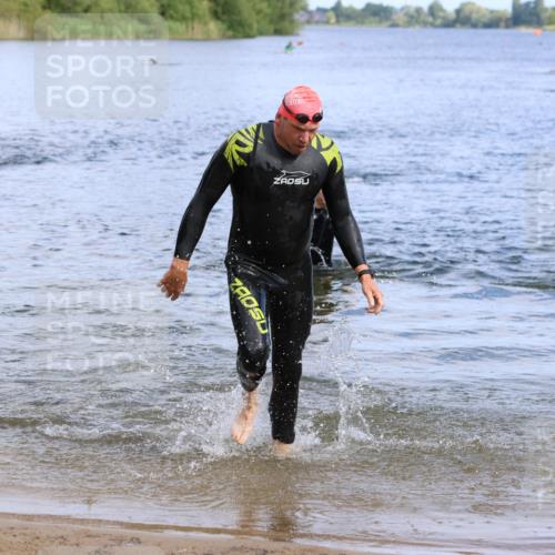 16.06.2024 - 26. Vierlanden-Triathlon Strokosch-Dieckow http://msf.ph/oto/6306364 16.06.2024 09:49:14 Schwimmen 174, 174 meine-sportfotos.de