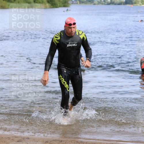16.06.2024 - 26. Vierlanden-Triathlon Strokosch-Dieckow http://msf.ph/oto/6306406 16.06.2024 09:49:14 Schwimmen 174, 174 meine-sportfotos.de
