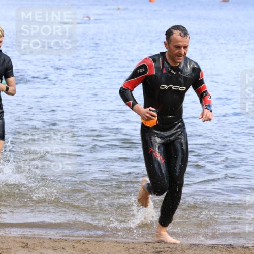 16.06.2024 - 26. Vierlanden-Triathlon Strokosch-Dieckow http://msf.ph/oto/6306512 16.06.2024 09:49:23 Schwimmen 27, 139, 174, 27, 139, 174 meine-sportfotos.de
