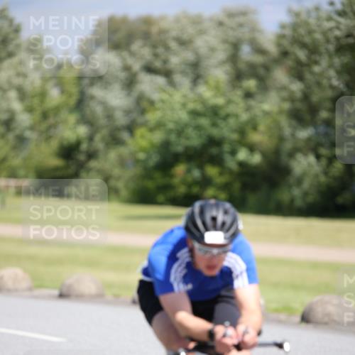 16.06.2024 - 26. Vierlanden-Triathlon Jannik Wohlers http://msf.ph/oto/6306832 16.06.2024 11:40:49 Radfahren 40, 51, 149, 193, 250, 280, 313, 358, 463 meine-sportfotos.de