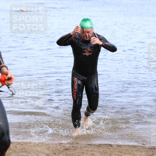 16.06.2024 - 26. Vierlanden-Triathlon Strokosch-Dieckow http://msf.ph/oto/6306847 16.06.2024 09:49:42 Schwimmen 77, 165, 77, 165 meine-sportfotos.de