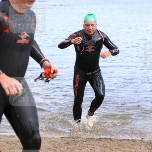 16.06.2024 - 26. Vierlanden-Triathlon Strokosch-Dieckow http://msf.ph/oto/6306863 16.06.2024 09:49:42 Schwimmen 77, 165, 77, 165 meine-sportfotos.de