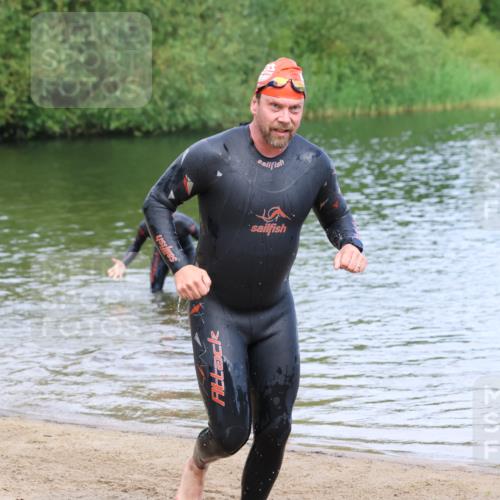 16.06.2024 - 26. Vierlanden-Triathlon Strokosch-Dieckow http://msf.ph/oto/6306993 16.06.2024 09:50:00 Schwimmen 79, 79 meine-sportfotos.de