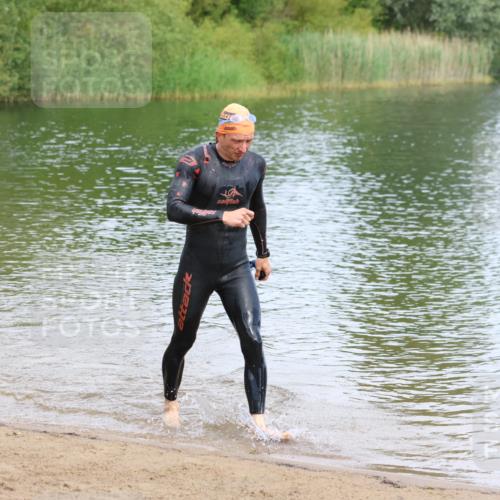 16.06.2024 - 26. Vierlanden-Triathlon Strokosch-Dieckow http://msf.ph/oto/6307118 16.06.2024 09:50:20 Schwimmen 11, 11 meine-sportfotos.de