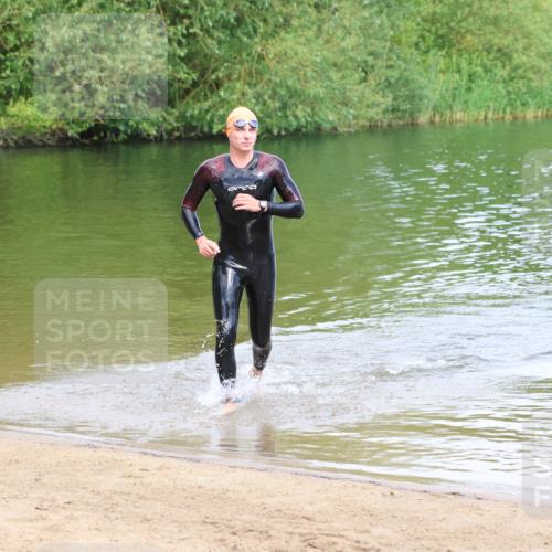 16.06.2024 - 26. Vierlanden-Triathlon Strokosch-Dieckow http://msf.ph/oto/6307252 16.06.2024 09:50:53 Schwimmen 2, 2 meine-sportfotos.de