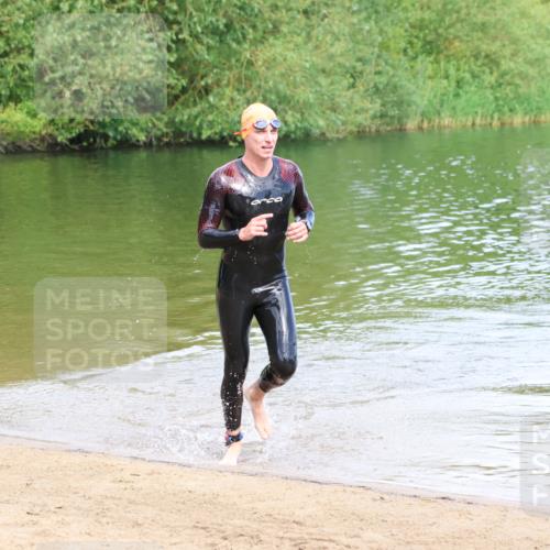 16.06.2024 - 26. Vierlanden-Triathlon Strokosch-Dieckow http://msf.ph/oto/6307266 16.06.2024 09:50:54 Schwimmen 2, 2 meine-sportfotos.de
