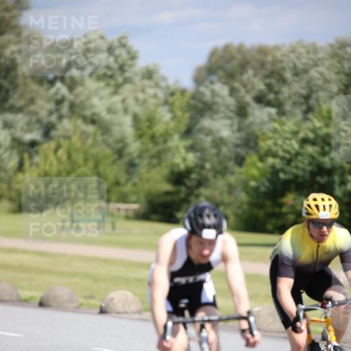16.06.2024 - 26. Vierlanden-Triathlon Jannik Wohlers http://msf.ph/oto/6307515 16.06.2024 11:41:00 Radfahren 215, 228, 265, 317, 321, 335 meine-sportfotos.de