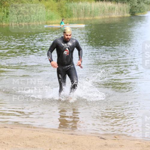 16.06.2024 - 26. Vierlanden-Triathlon Strokosch-Dieckow http://msf.ph/oto/6307551 16.06.2024 09:51:31 Schwimmen 19, 140, 19, 140 meine-sportfotos.de