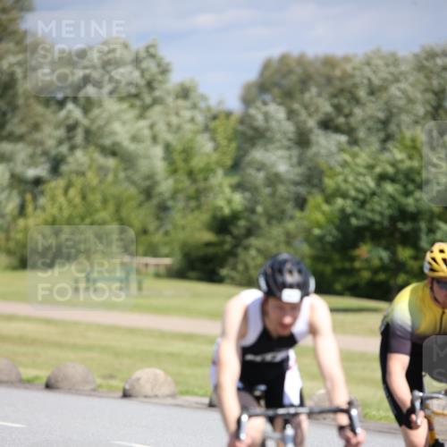 16.06.2024 - 26. Vierlanden-Triathlon Jannik Wohlers http://msf.ph/oto/6307572 16.06.2024 11:41:00 Radfahren 215, 228, 265, 317, 321, 335 meine-sportfotos.de
