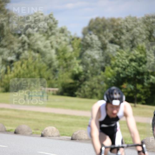 16.06.2024 - 26. Vierlanden-Triathlon Jannik Wohlers http://msf.ph/oto/6307637 16.06.2024 11:41:01 Radfahren 215, 228, 265, 317, 335 meine-sportfotos.de