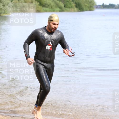 16.06.2024 - 26. Vierlanden-Triathlon Strokosch-Dieckow http://msf.ph/oto/6307712 16.06.2024 09:51:34 Schwimmen 19, 140, 19, 140 meine-sportfotos.de