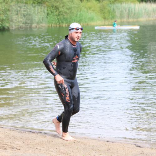 16.06.2024 - 26. Vierlanden-Triathlon Strokosch-Dieckow http://msf.ph/oto/6307890 16.06.2024 09:51:44 Schwimmen 63, 140, 63, 140 meine-sportfotos.de