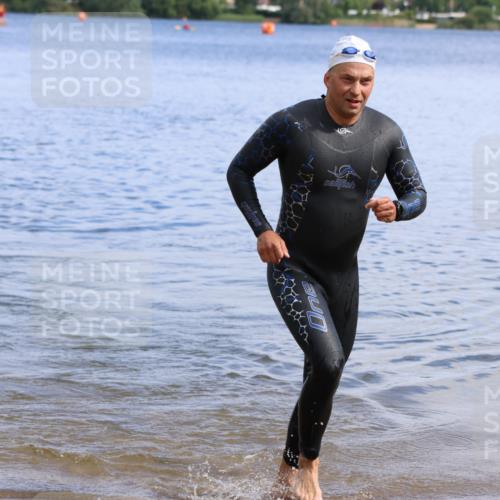 16.06.2024 - 26. Vierlanden-Triathlon Strokosch-Dieckow http://msf.ph/oto/6308080 16.06.2024 09:52:10 Schwimmen 102, 102 meine-sportfotos.de