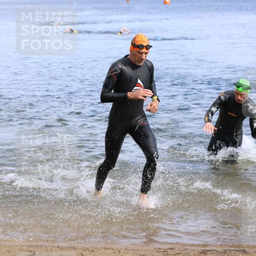 16.06.2024 - 26. Vierlanden-Triathlon Strokosch-Dieckow http://msf.ph/oto/6308138 16.06.2024 09:52:17 Schwimmen 102, 121, 176, 102, 121, 176 meine-sportfotos.de