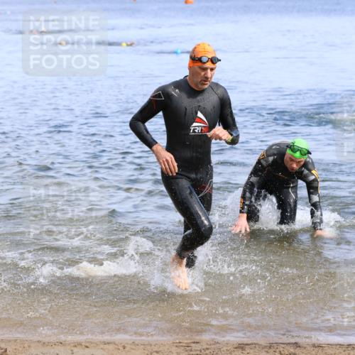 16.06.2024 - 26. Vierlanden-Triathlon Strokosch-Dieckow http://msf.ph/oto/6308176 16.06.2024 09:52:17 Schwimmen 102, 121, 176, 102, 121, 176 meine-sportfotos.de