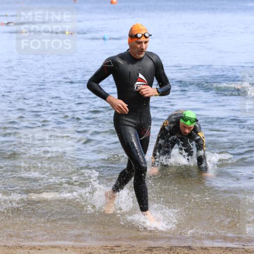 16.06.2024 - 26. Vierlanden-Triathlon Strokosch-Dieckow http://msf.ph/oto/6308198 16.06.2024 09:52:17 Schwimmen 102, 121, 176, 102, 121, 176 meine-sportfotos.de