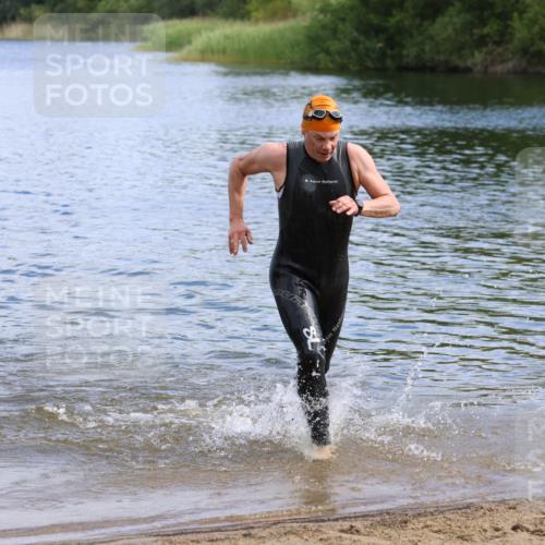 16.06.2024 - 26. Vierlanden-Triathlon Strokosch-Dieckow http://msf.ph/oto/6308541 16.06.2024 09:52:33 Schwimmen 151, 176, 151, 176 meine-sportfotos.de