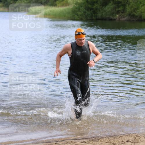 16.06.2024 - 26. Vierlanden-Triathlon Strokosch-Dieckow http://msf.ph/oto/6308556 16.06.2024 09:52:33 Schwimmen 151, 176, 151, 176 meine-sportfotos.de