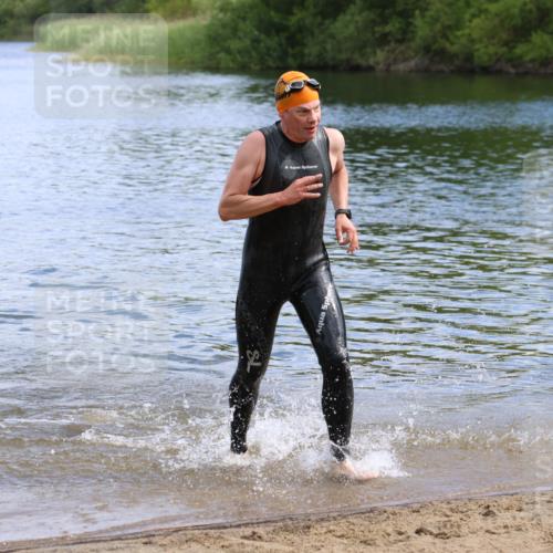 16.06.2024 - 26. Vierlanden-Triathlon Strokosch-Dieckow http://msf.ph/oto/6308590 16.06.2024 09:52:33 Schwimmen 151, 176, 151, 176 meine-sportfotos.de