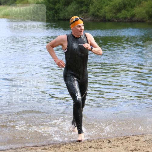 16.06.2024 - 26. Vierlanden-Triathlon Strokosch-Dieckow http://msf.ph/oto/6308652 16.06.2024 09:52:34 Schwimmen 151, 176, 151, 176 meine-sportfotos.de