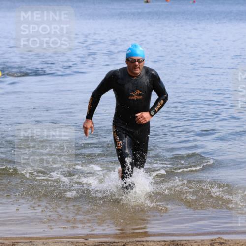 16.06.2024 - 26. Vierlanden-Triathlon Strokosch-Dieckow http://msf.ph/oto/6308721 16.06.2024 09:53:08 Schwimmen 143, 206, 216, 143, 206, 216 meine-sportfotos.de