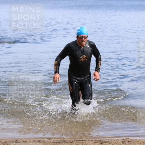 16.06.2024 - 26. Vierlanden-Triathlon Strokosch-Dieckow http://msf.ph/oto/6308738 16.06.2024 09:53:09 Schwimmen 143, 206, 216, 143, 206, 216 meine-sportfotos.de