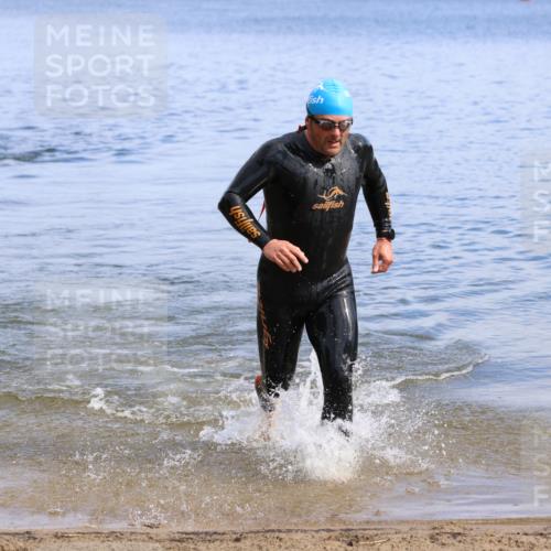 16.06.2024 - 26. Vierlanden-Triathlon Strokosch-Dieckow http://msf.ph/oto/6308772 16.06.2024 09:53:09 Schwimmen 143, 206, 216, 143, 206, 216 meine-sportfotos.de