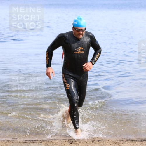16.06.2024 - 26. Vierlanden-Triathlon Strokosch-Dieckow http://msf.ph/oto/6308821 16.06.2024 09:53:09 Schwimmen 143, 206, 216, 143, 206, 216 meine-sportfotos.de