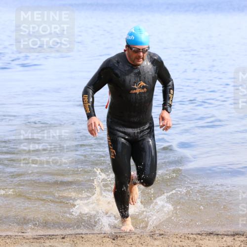 16.06.2024 - 26. Vierlanden-Triathlon Strokosch-Dieckow http://msf.ph/oto/6308833 16.06.2024 09:53:09 Schwimmen 143, 206, 216, 143, 206, 216 meine-sportfotos.de
