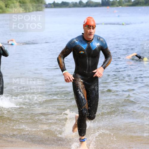 16.06.2024 - 26. Vierlanden-Triathlon Strokosch-Dieckow http://msf.ph/oto/6308861 16.06.2024 09:53:11 Schwimmen 143, 206, 216, 143, 206, 216 meine-sportfotos.de