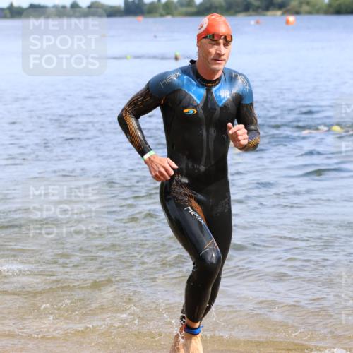 16.06.2024 - 26. Vierlanden-Triathlon Strokosch-Dieckow http://msf.ph/oto/6308932 16.06.2024 09:53:11 Schwimmen 143, 206, 216, 143, 206, 216 meine-sportfotos.de