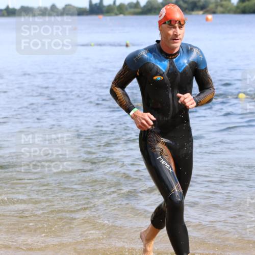 16.06.2024 - 26. Vierlanden-Triathlon Strokosch-Dieckow http://msf.ph/oto/6308944 16.06.2024 09:53:11 Schwimmen 143, 206, 216, 143, 206, 216 meine-sportfotos.de