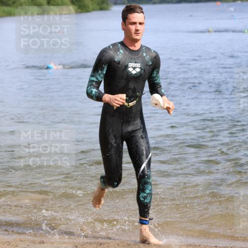 16.06.2024 - 26. Vierlanden-Triathlon Strokosch-Dieckow http://msf.ph/oto/6308961 16.06.2024 09:53:12 Schwimmen 143, 206, 216, 143, 206, 216 meine-sportfotos.de