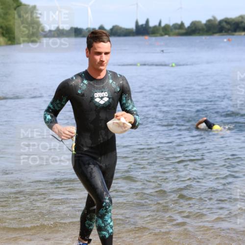 16.06.2024 - 26. Vierlanden-Triathlon Strokosch-Dieckow http://msf.ph/oto/6308989 16.06.2024 09:53:13 Schwimmen 143, 206, 216, 143, 206, 216 meine-sportfotos.de