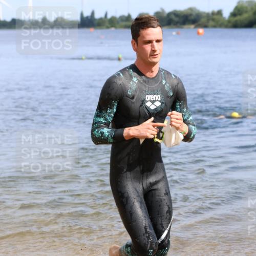 16.06.2024 - 26. Vierlanden-Triathlon Strokosch-Dieckow http://msf.ph/oto/6309034 16.06.2024 09:53:13 Schwimmen 143, 206, 216, 143, 206, 216 meine-sportfotos.de