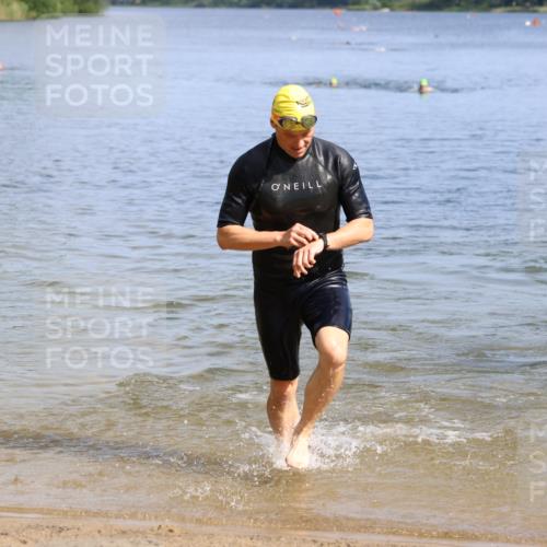 16.06.2024 - 26. Vierlanden-Triathlon Strokosch-Dieckow http://msf.ph/oto/6309124 16.06.2024 09:53:28 Schwimmen 111, 111 meine-sportfotos.de