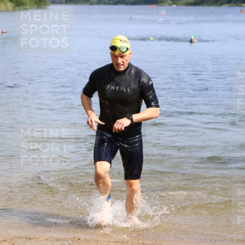 16.06.2024 - 26. Vierlanden-Triathlon Strokosch-Dieckow http://msf.ph/oto/6309160 16.06.2024 09:53:29 Schwimmen 111, 111 meine-sportfotos.de