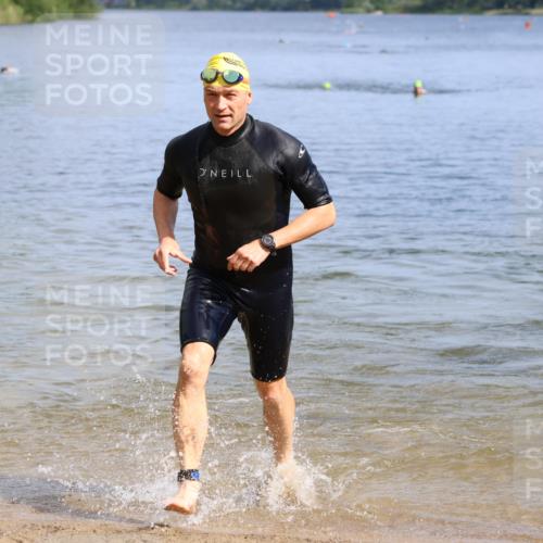 16.06.2024 - 26. Vierlanden-Triathlon Strokosch-Dieckow http://msf.ph/oto/6309172 16.06.2024 09:53:29 Schwimmen 111, 111 meine-sportfotos.de