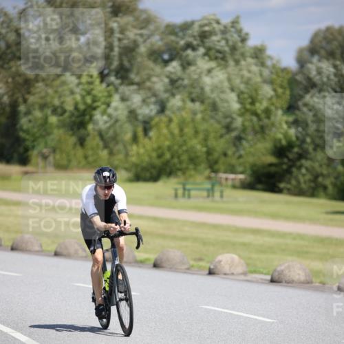 16.06.2024 - 26. Vierlanden-Triathlon Jannik Wohlers http://msf.ph/oto/6309415 16.06.2024 11:41:13 Radfahren 138, 142, 174, 185, 224, 413 meine-sportfotos.de