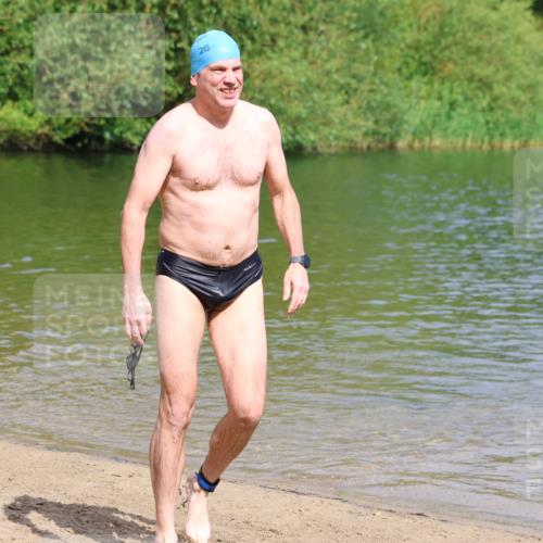 16.06.2024 - 26. Vierlanden-Triathlon Strokosch-Dieckow http://msf.ph/oto/6309431 16.06.2024 09:53:48 Schwimmen 67, 156, 67, 156 meine-sportfotos.de