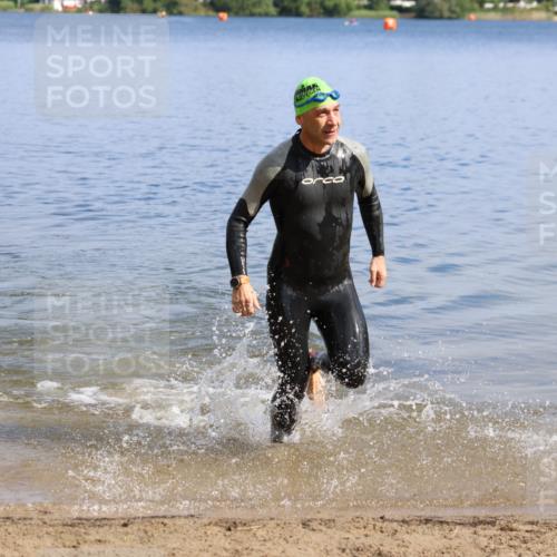 16.06.2024 - 26. Vierlanden-Triathlon Strokosch-Dieckow http://msf.ph/oto/6309526 16.06.2024 09:54:31 Schwimmen 94, 94 meine-sportfotos.de