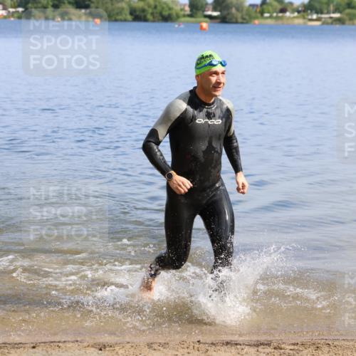 16.06.2024 - 26. Vierlanden-Triathlon Strokosch-Dieckow http://msf.ph/oto/6309556 16.06.2024 09:54:32 Schwimmen 94, 94 meine-sportfotos.de