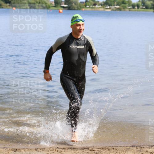 16.06.2024 - 26. Vierlanden-Triathlon Strokosch-Dieckow http://msf.ph/oto/6309583 16.06.2024 09:54:32 Schwimmen 94, 94 meine-sportfotos.de