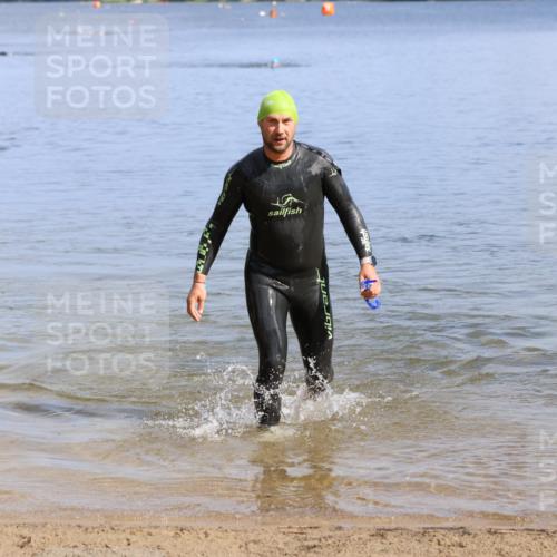 16.06.2024 - 26. Vierlanden-Triathlon Strokosch-Dieckow http://msf.ph/oto/6309594 16.06.2024 09:54:36 Schwimmen 94, 119, 94, 119 meine-sportfotos.de