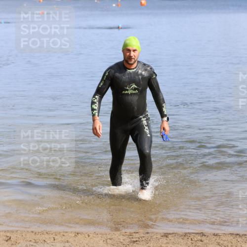 16.06.2024 - 26. Vierlanden-Triathlon Strokosch-Dieckow http://msf.ph/oto/6309629 16.06.2024 09:54:37 Schwimmen 94, 119, 94, 119 meine-sportfotos.de