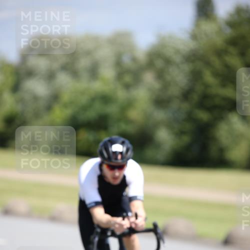 16.06.2024 - 26. Vierlanden-Triathlon Jannik Wohlers http://msf.ph/oto/6309780 16.06.2024 11:41:14 Radfahren 138, 142, 174, 185, 224, 413 meine-sportfotos.de